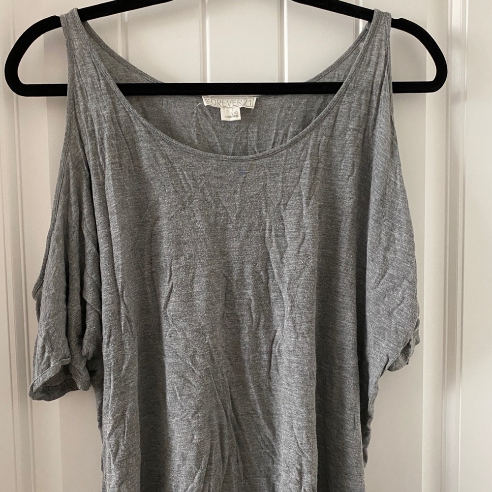 Cold shoulders top